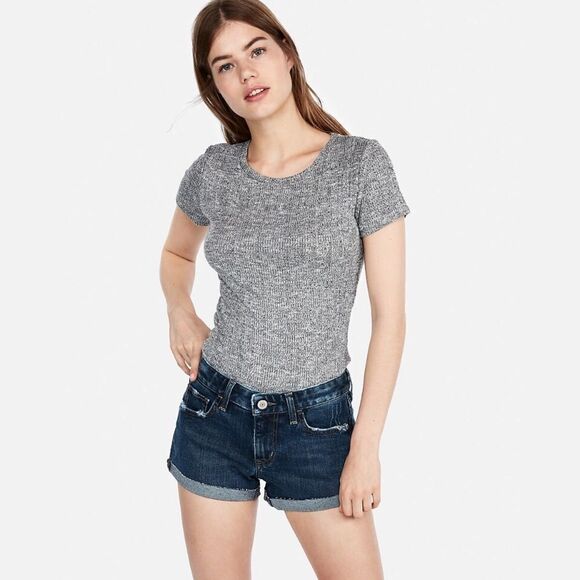 ✨ Low Rise Flip Hem Denim Shortie✨ - Picture 1 of 3